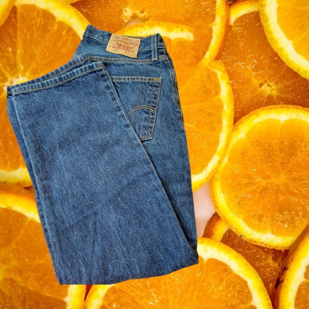Levis 501 Original Fit Mens Medium Wash Blue Denim Jeans 33x30 Button Fly